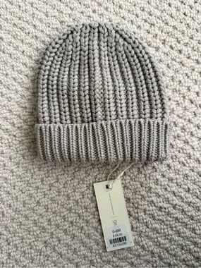 Quincy Mae knit beanie in light gray
